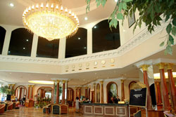 Royal Benja Hotel Lobby